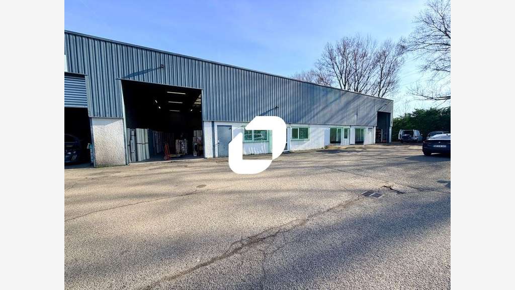 A louer Local d'activité 914m² Vaulx en velin