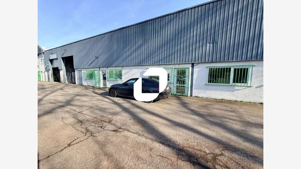 A louer Local d'activité 914m² Vaulx en velin
