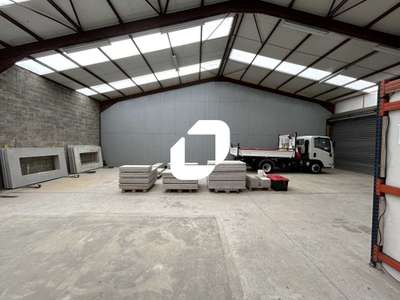 Location Locaux d'activités - Entrepôts à Vaux-le-Pénil
