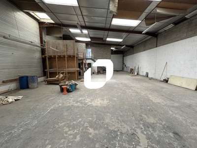 Location Locaux d'activités - Entrepôts à Vaux-le-Pénil