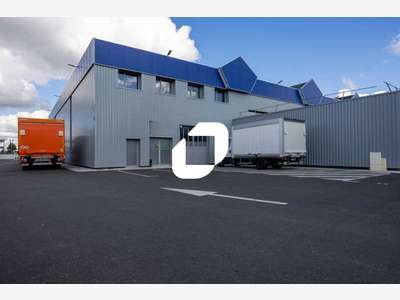 A louer Local d'activité 312m² Vaux le penil