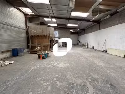 A louer Local d'activité 1260m² Vaux le penil