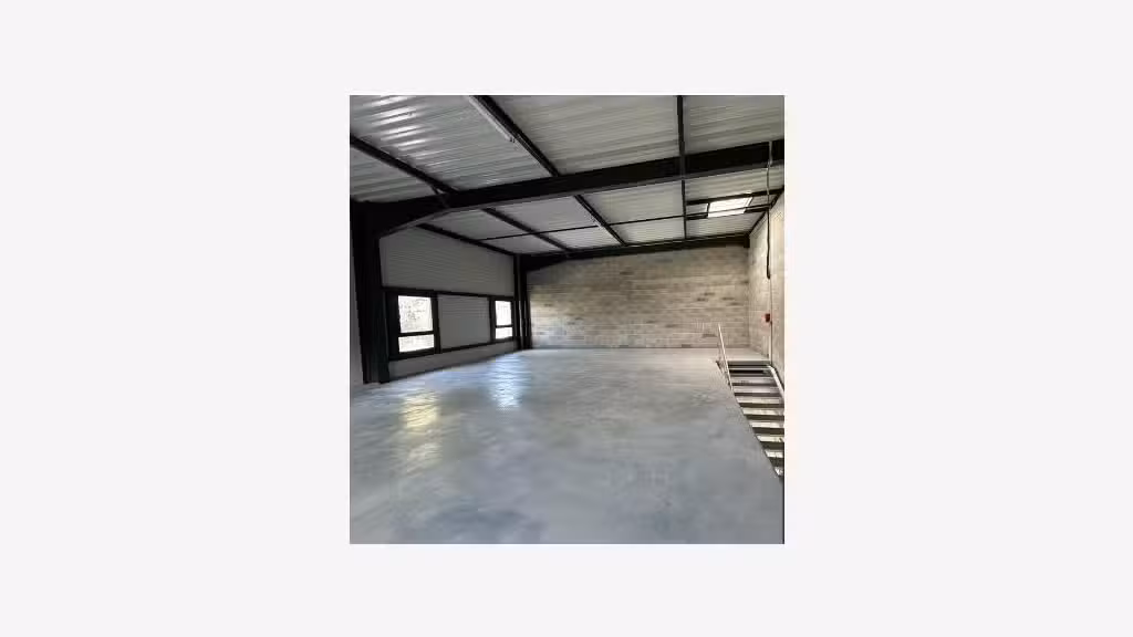 À louer local activités 277m² ZA Chalençon Vedène