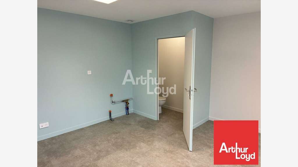 Local d'activité neuf 202m² à louer à Venansault