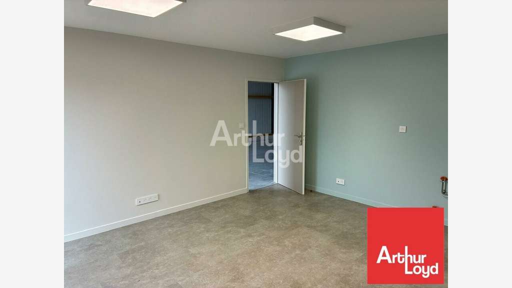 Local d'activité neuf 202m² à louer à Venansault