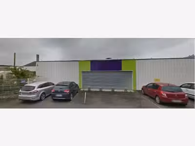 À louer local d'activités de 1 200m² à Vendôme