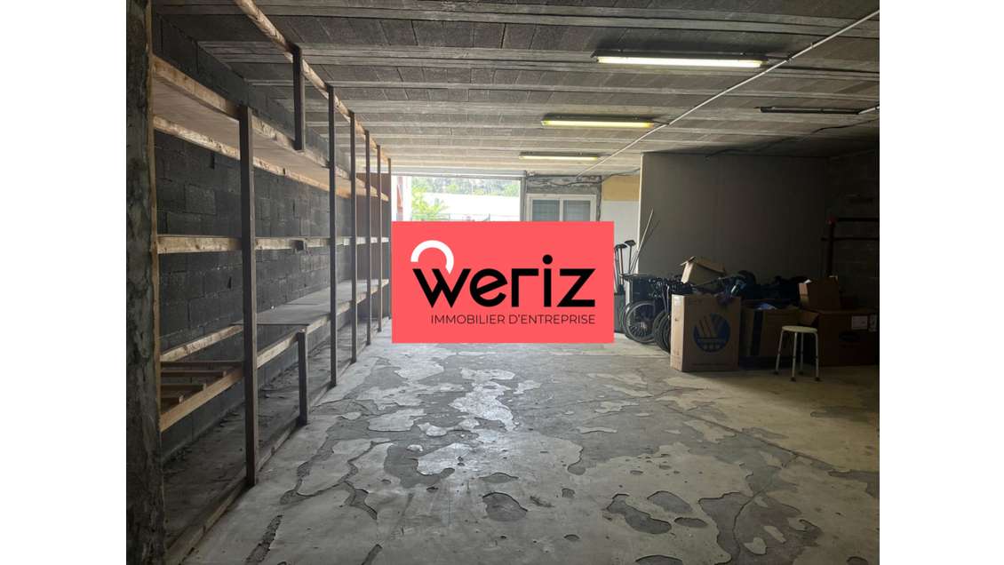 Location local activités de 140m² à Venelles