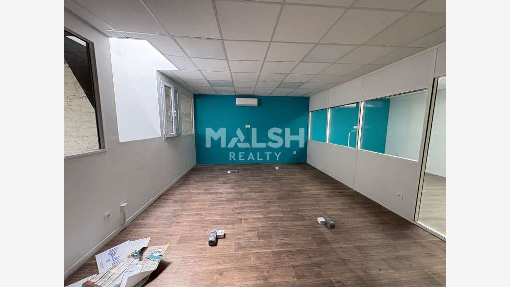 Local d'activités à louer 413m² à Vénissieux