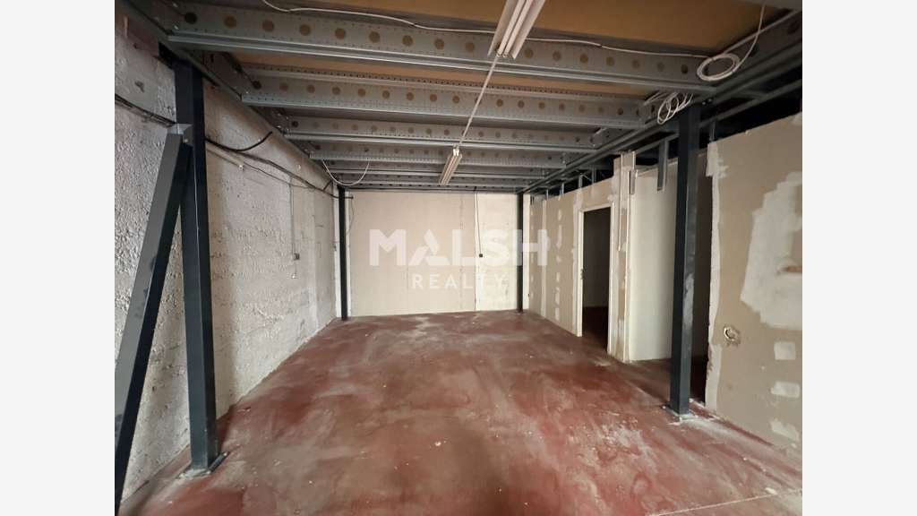 Local d'activités à louer 413m² à Vénissieux