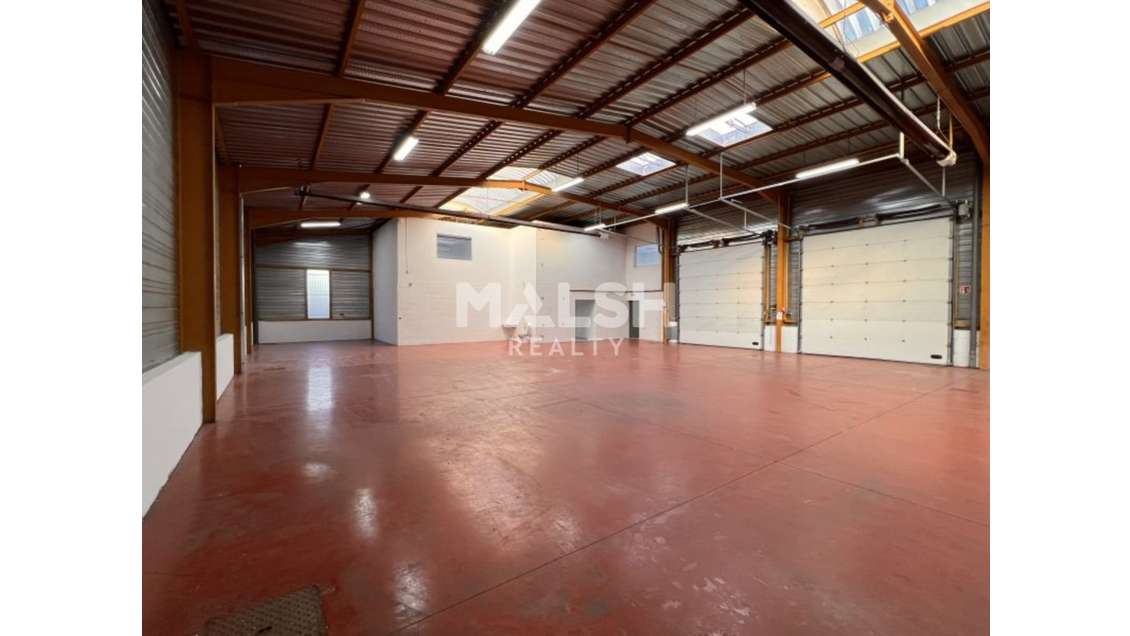 Local d'activités à louer 744m² à Vénissieux