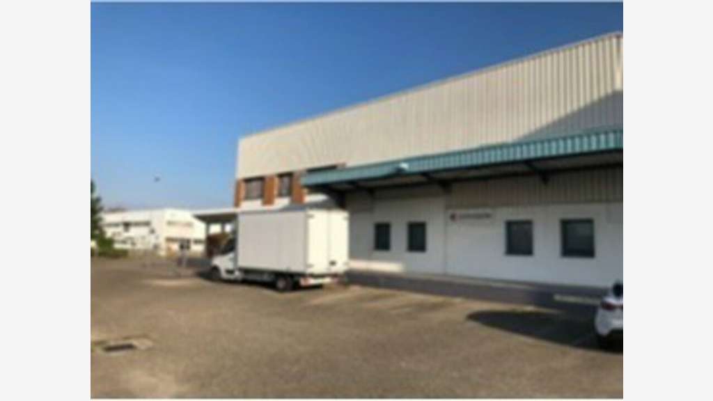 A louer dépôt 260m² accès facilité à Vénissieux 