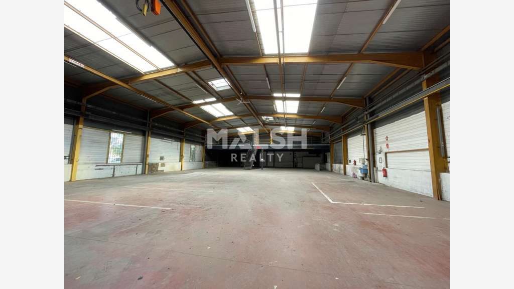 Bâtiment d'activités indépendant à Vénissieux