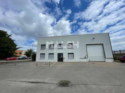 Location Locaux d'activités - Entrepôts à Vénissieux