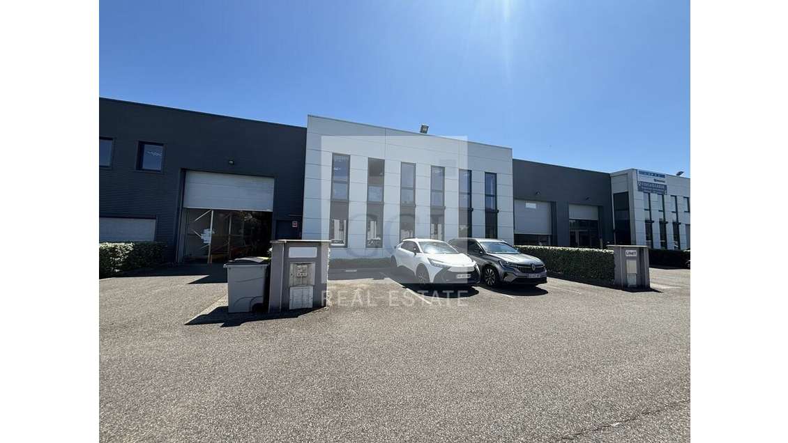 A louer local d'activités 731m² à Vénissieux