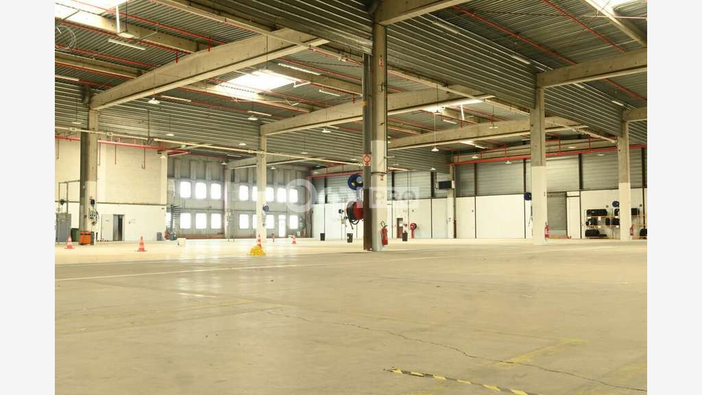 A louer entrepôt de 3688m² à Venissieux
