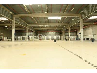 Location Locaux d'activités - Entrepôts à Vénissieux