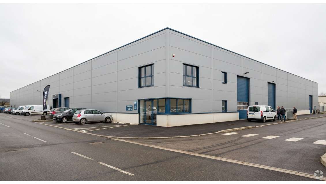 A louer entrepôt 151m² proche autoroute Vénissieux