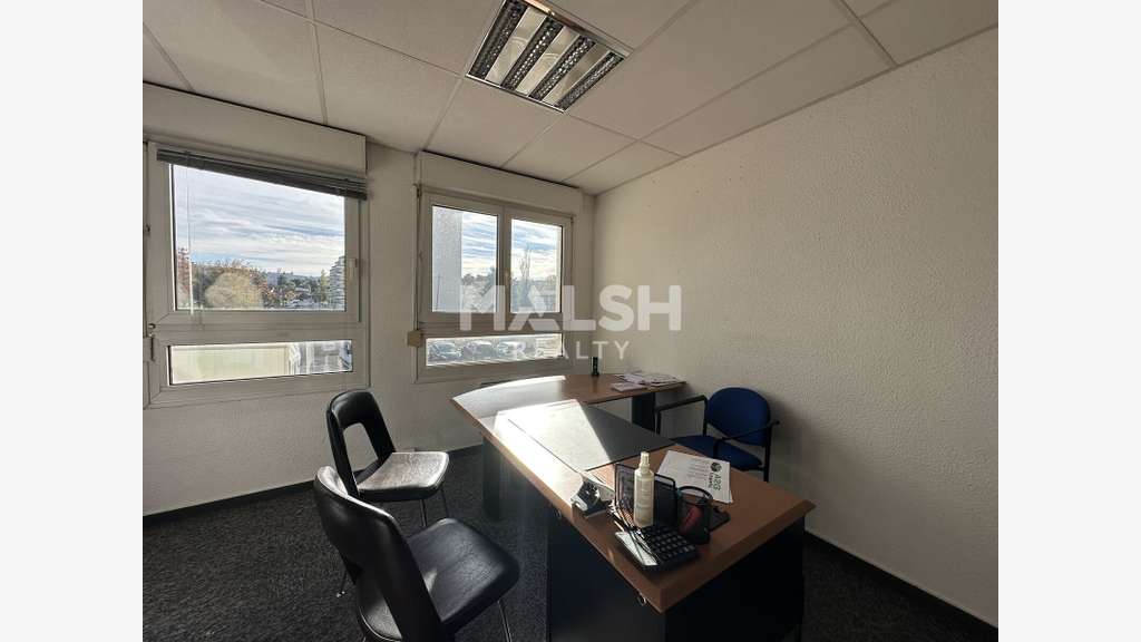 Local d'activités à louer 375m² à Vénissieux