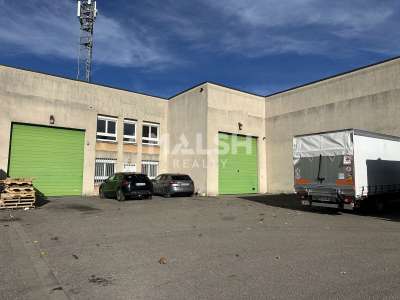 Location Locaux d'activités - Entrepôts à Vénissieux