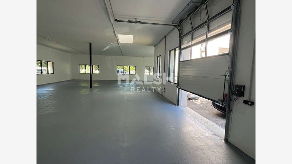 Locaux d'activités à louer 1699m² à Vénissieux