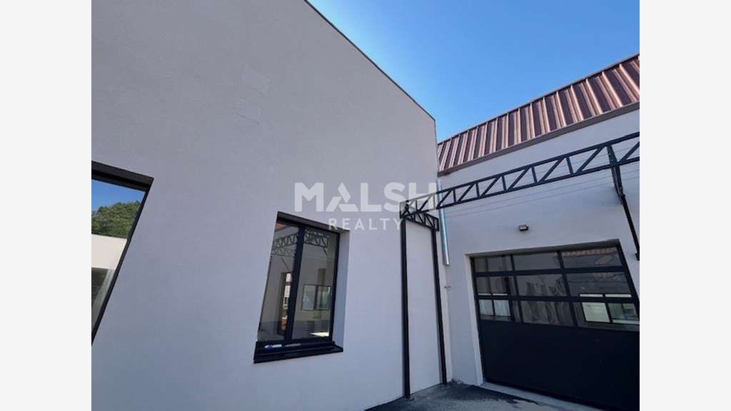 Locaux d'activités à louer 1699m² à Vénissieux