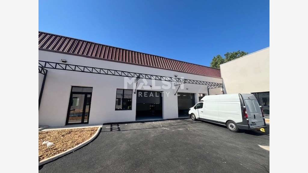 Locaux d'activités à louer 1699m² à Vénissieux