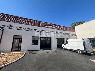Location Locaux d'activités - Entrepôts à Vénissieux