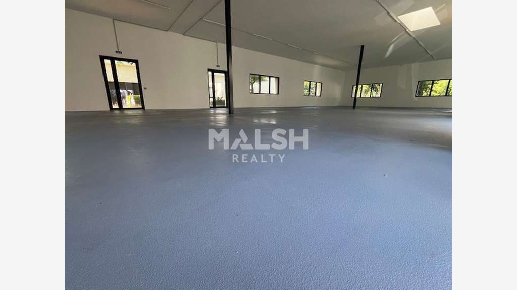 Locaux d'activités à louer 1699m² à Vénissieux