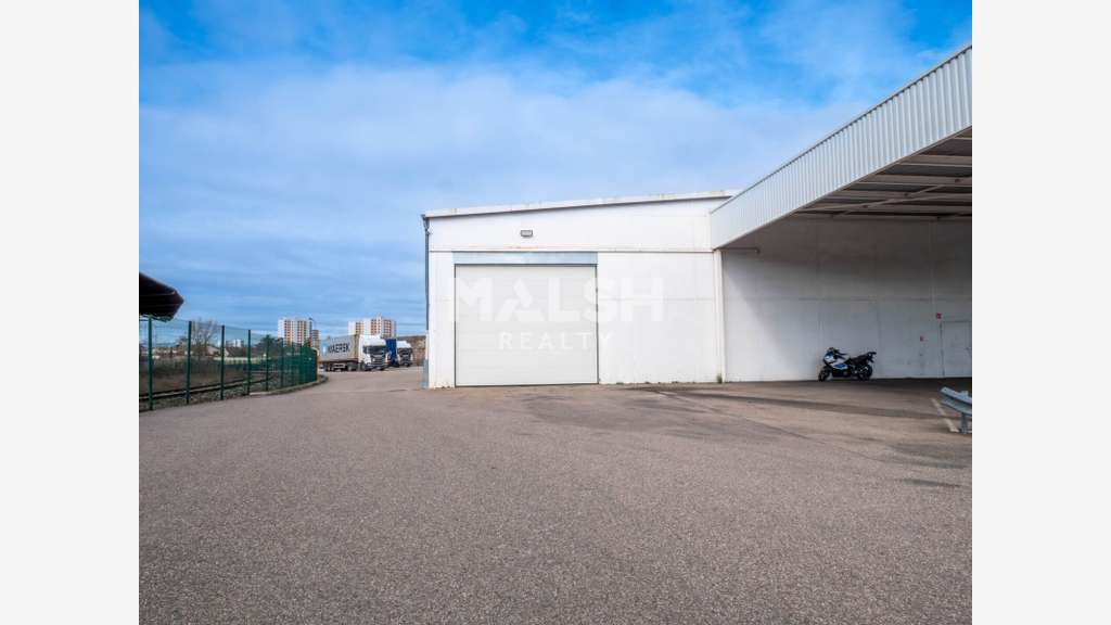 Bâtiment d'activités indépendant 3643m² Vénissieux