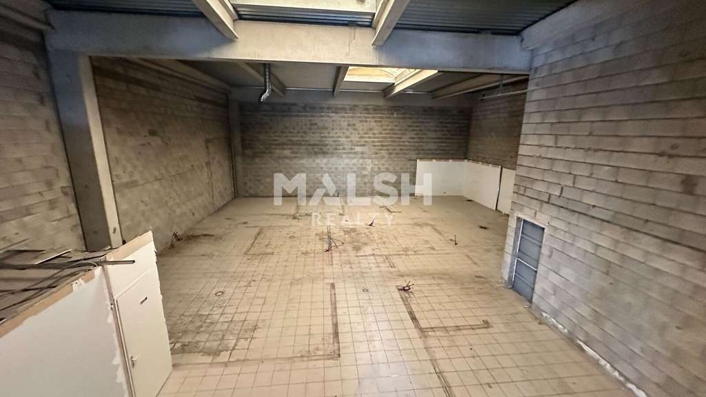 Local d'activités à louer 384m² à Vénissieux