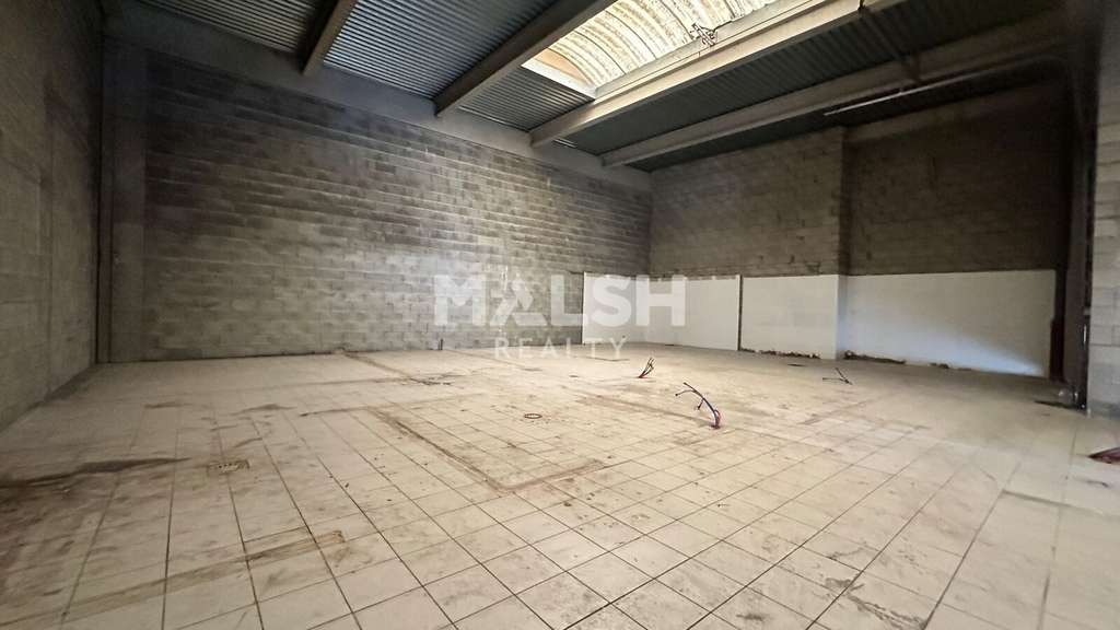 Local d'activités à louer 384m² à Vénissieux