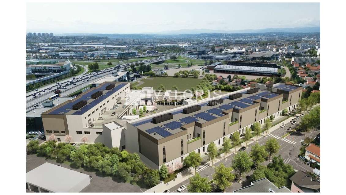 VÉNISSIEUX - PARC D'ACTIVITE DE 21 000m² à louer