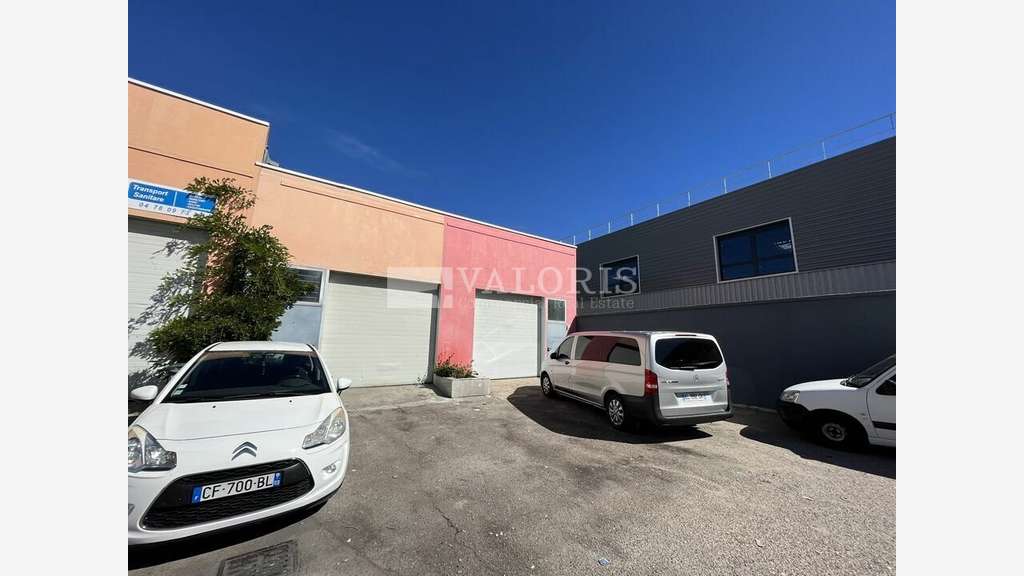 Locaux d'activité à louer Vénissieux proche A7, A4