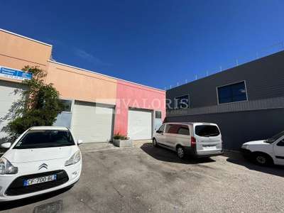 Location Locaux d'activités - Entrepôts à Vénissieux