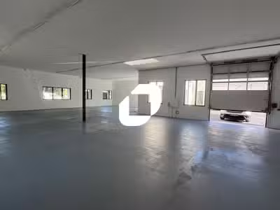 A louer Local d'activité 1646m² Venissieux