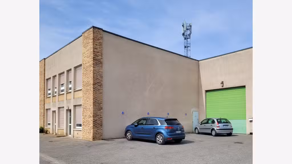 Local d'activité de 444m² à louer à Venissieux