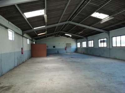 Location local d'activités de 240m² proche Auxerre