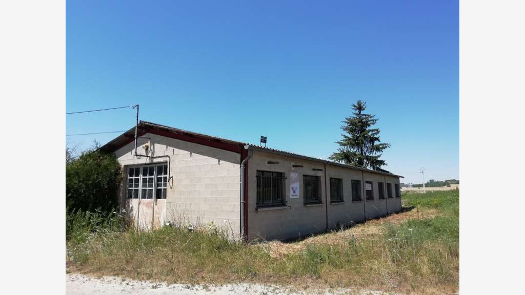 Location local d'activités 240m² proche Auxerre