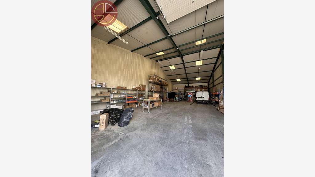 A loue entrepôt 500m² en ZA à Verfeil