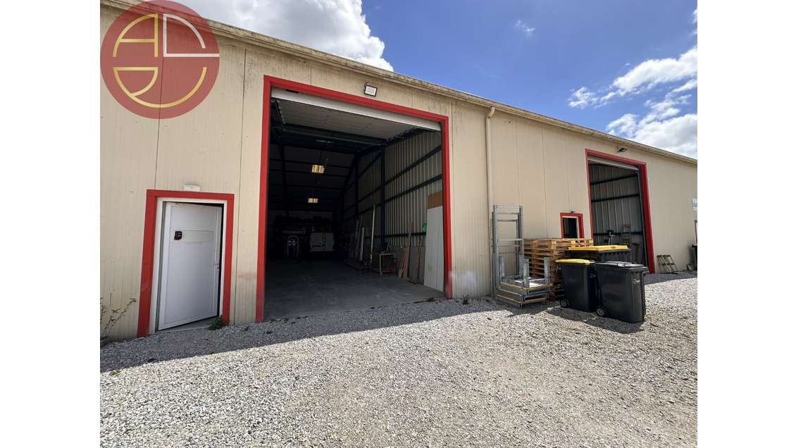 A loue entrepôt 500m² en ZA à Verfeil