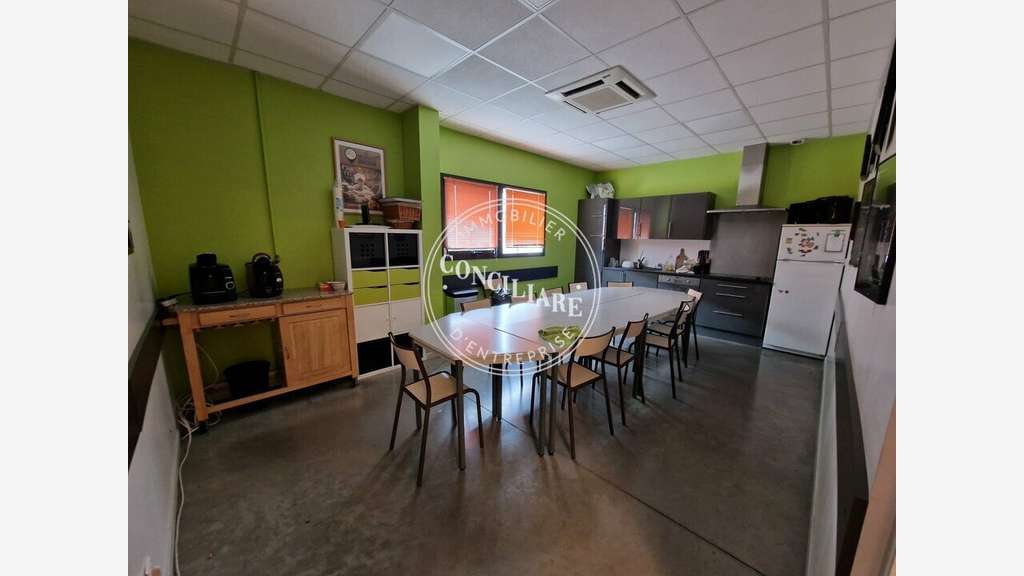 Location local professionnel 370m² en RDC Verfeil