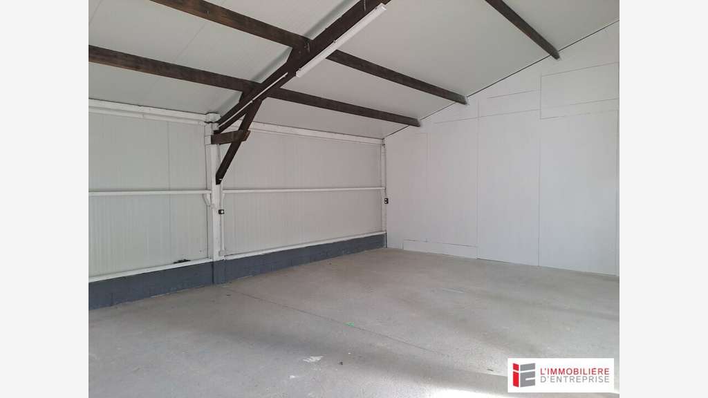Location local d'activité 250m² à Saint-Armel