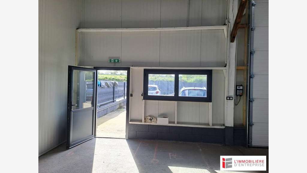 Location local d'activité 250m² à Saint-Armel
