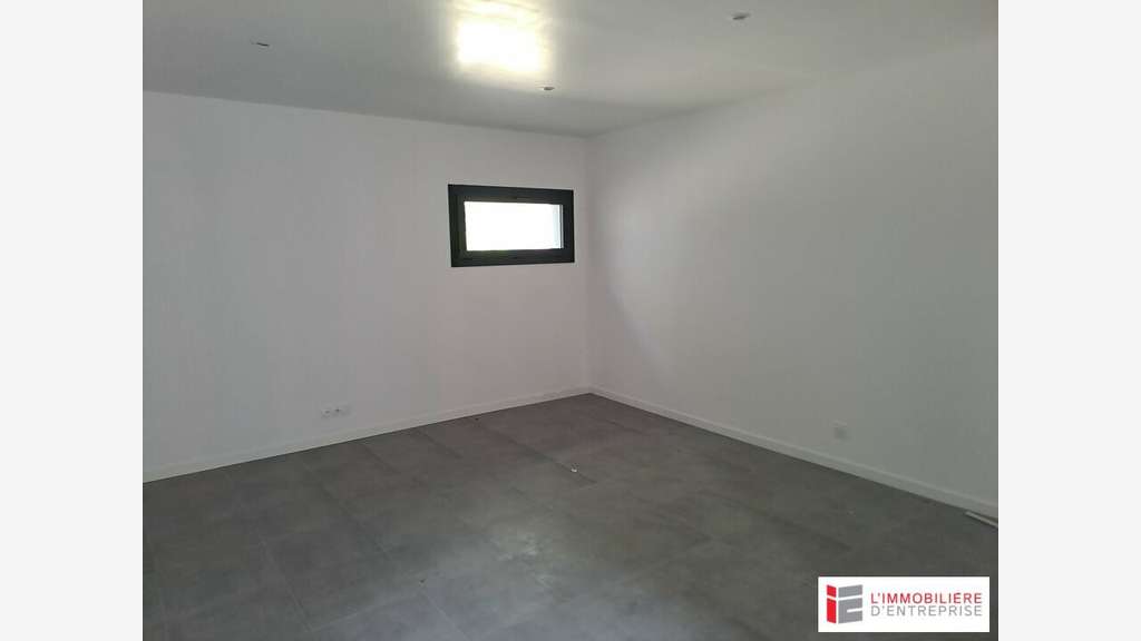 Location local d'activité 250m² à Saint-Armel