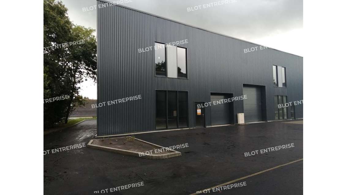 A louer local d'activités 160m² à Vern-sur-Seiche