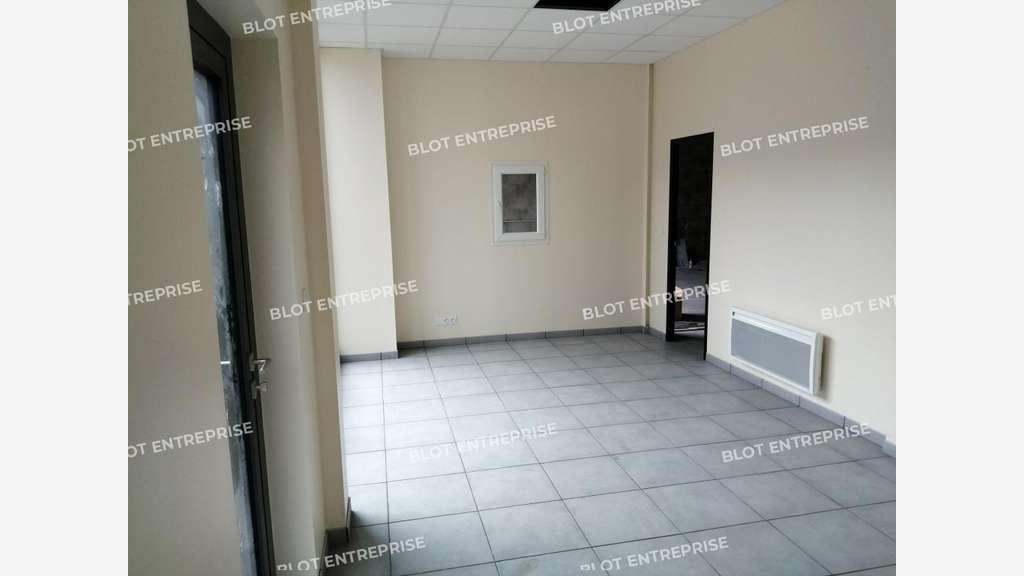 A louer local d'activités 160m² à Vern-sur-Seiche