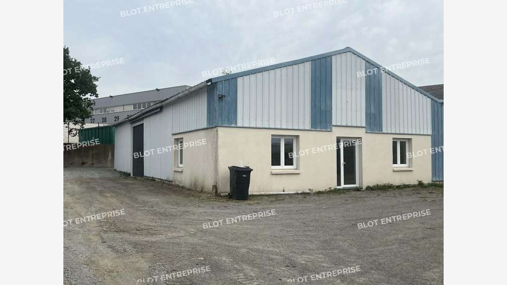 A louer local d'activités 255m² à Vern-sur-Seiche