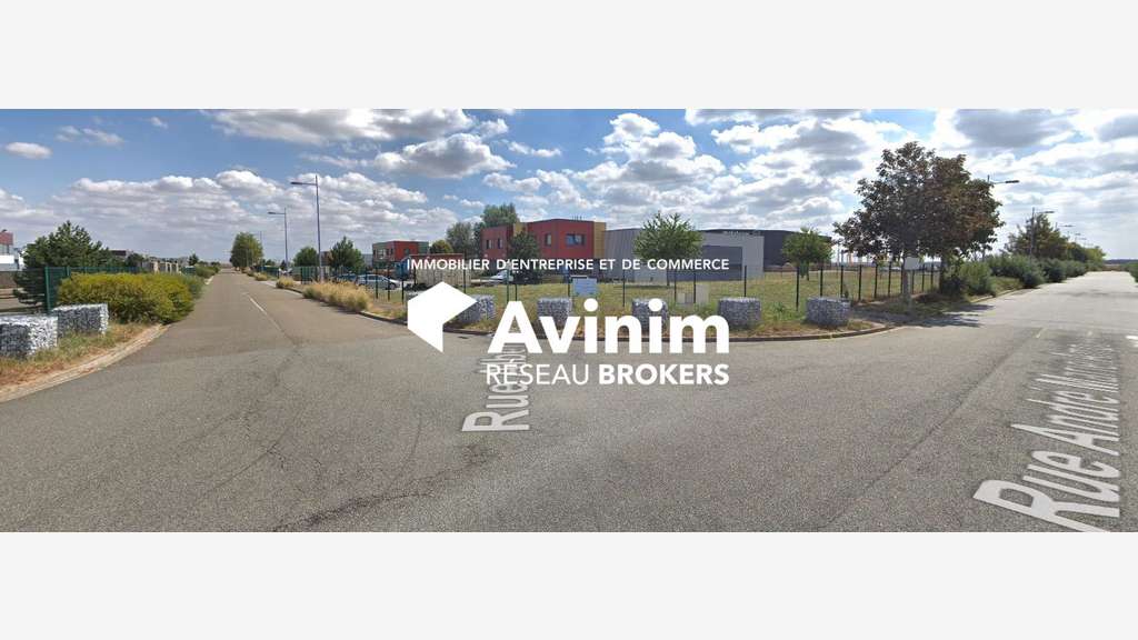 A louer local mixte sur 3356m² ZAC Porte Sud