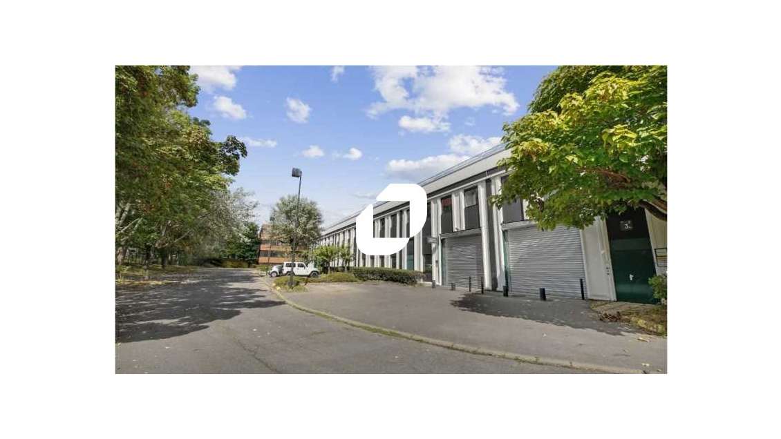 Locaux d'activités proche A86