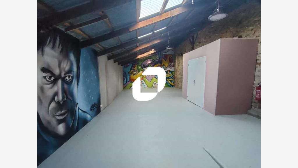 A louer Local d'activité 672m² Versailles